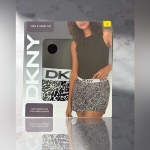 DKNY Women's Tank & Short Set Size Small 
Color Black with animal print.